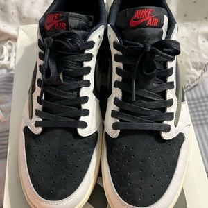 Travis Scott 1 low olive